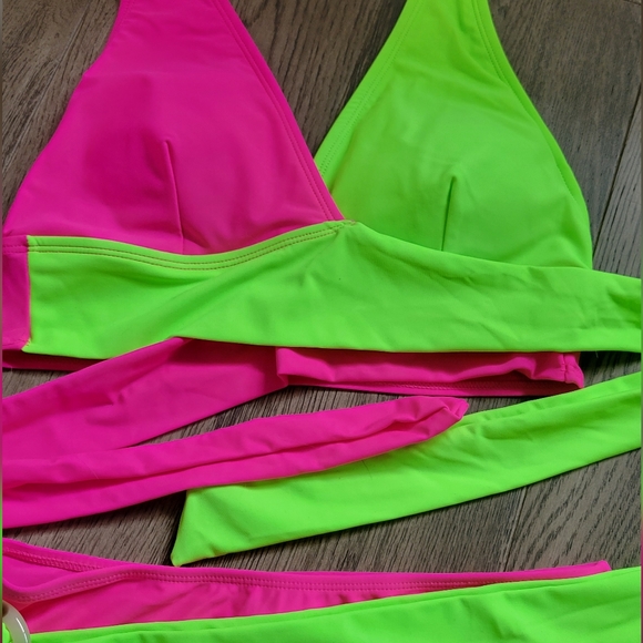 Bikini absolutely stunning medium shein - Picture 2 of 7